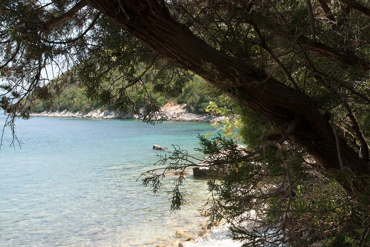 Antisamos Beach