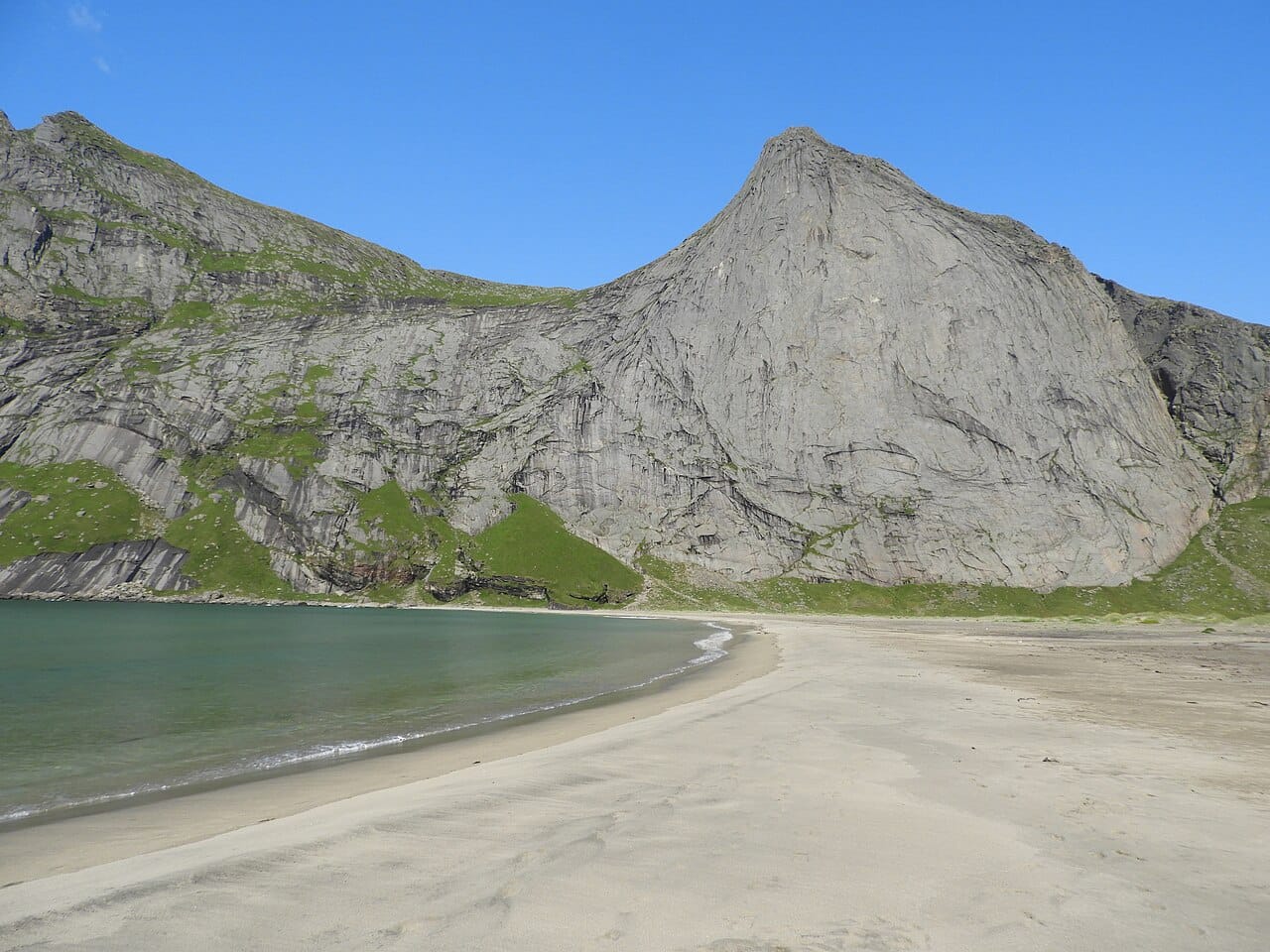Bunes Beach