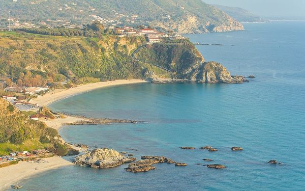 Spiaggia di Grotticelle in Capo Vaticano, Calabria, Italy