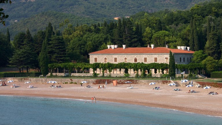 Miločer Beach (King's Beach) in Budva (Sveti Stefan), Montenegro