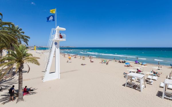 Playa del Postiguet in Alicante, Costa Blanca, Spain