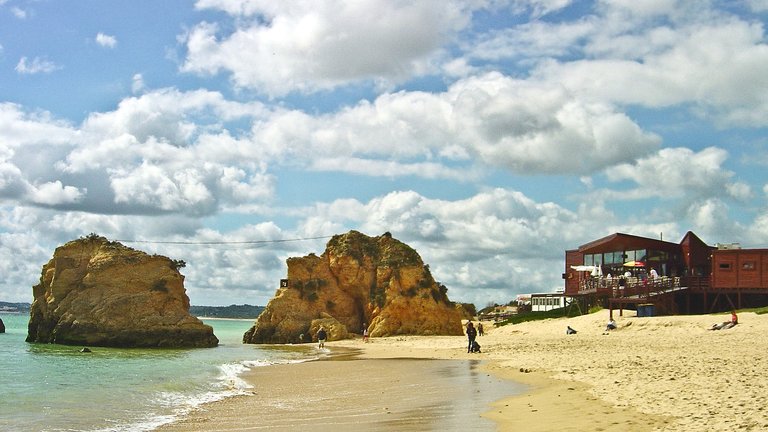 Praia dos Três Irmãos in Algarve (Portimão / Alvor), Portugal