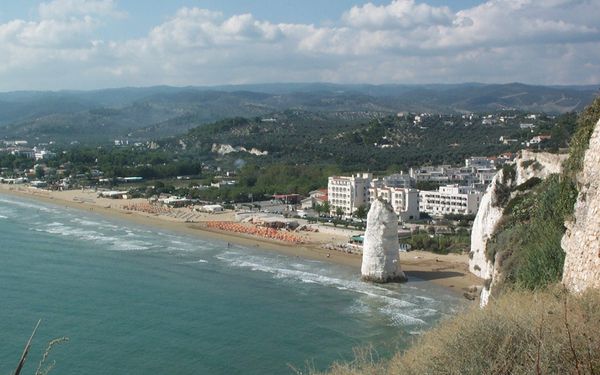 Spiaggia di Pizzomunno in Vieste, Puglia, Italy