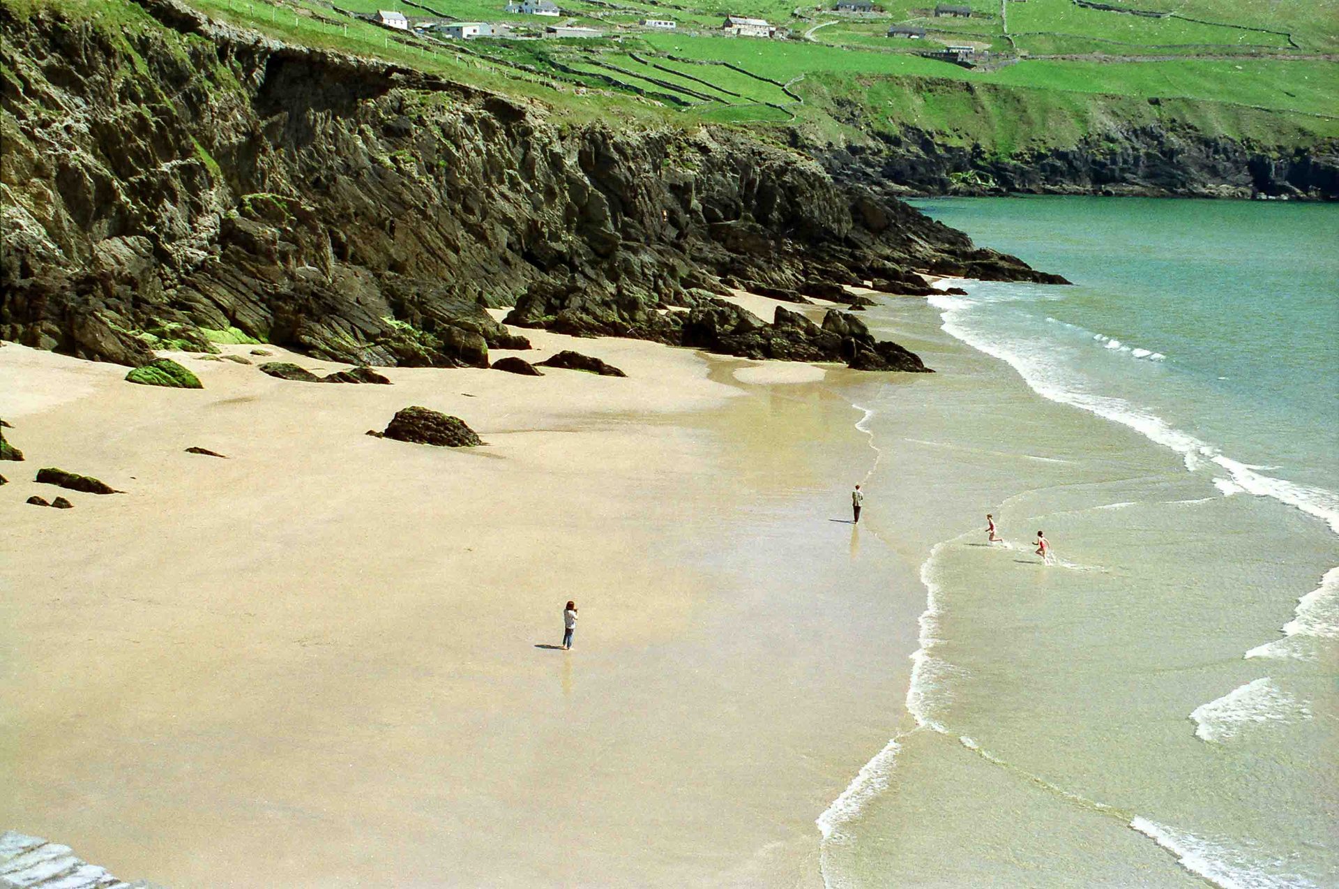 Coumeenoole Beach in County Kerry (Dingle Peninsula), Ireland