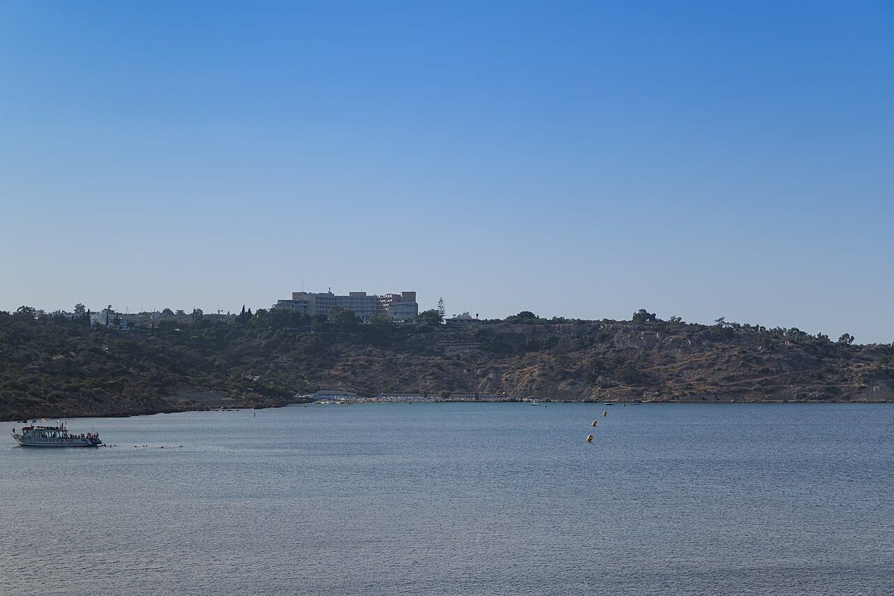 Konnos Bay