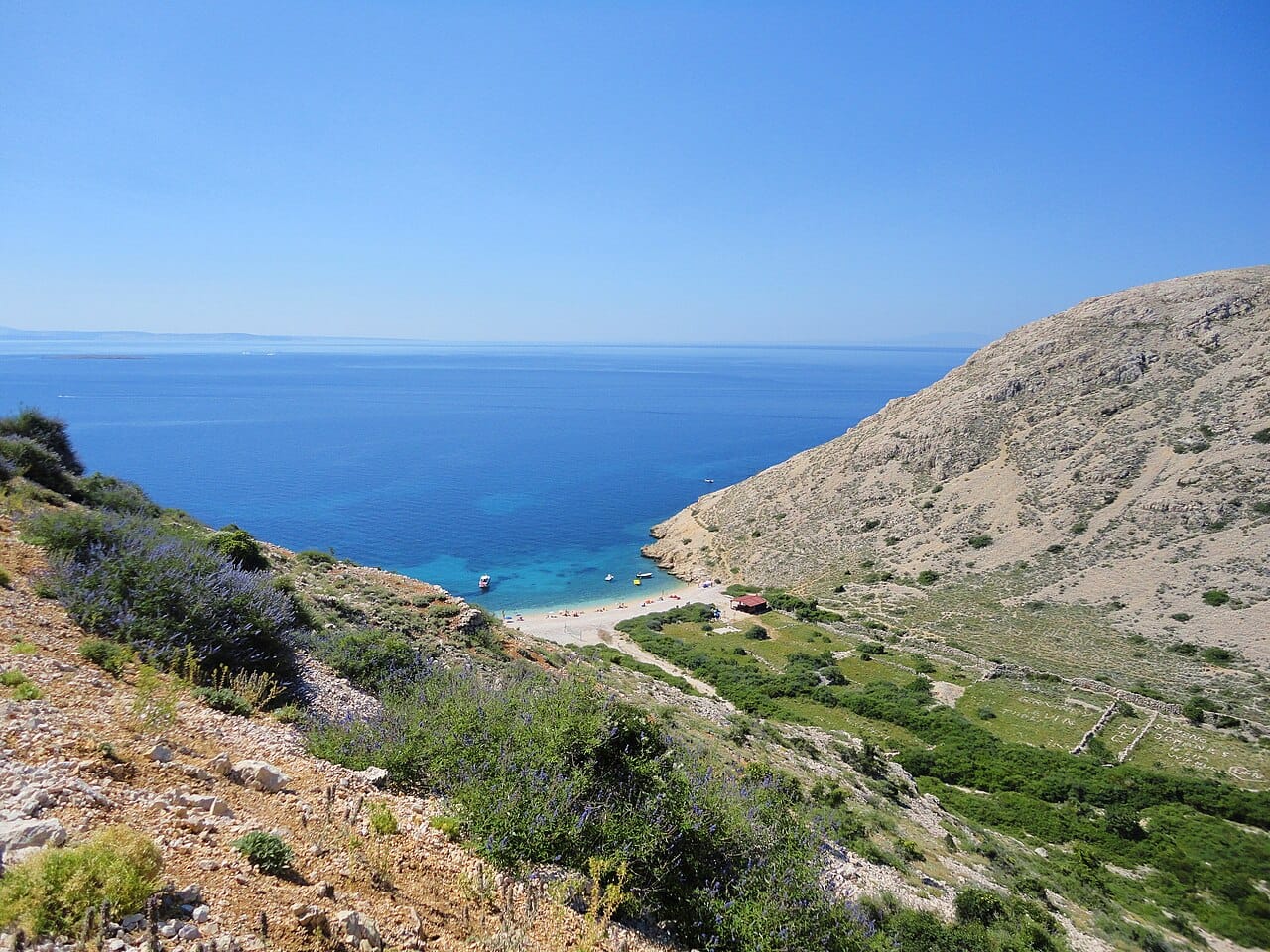 Oprna Bay
