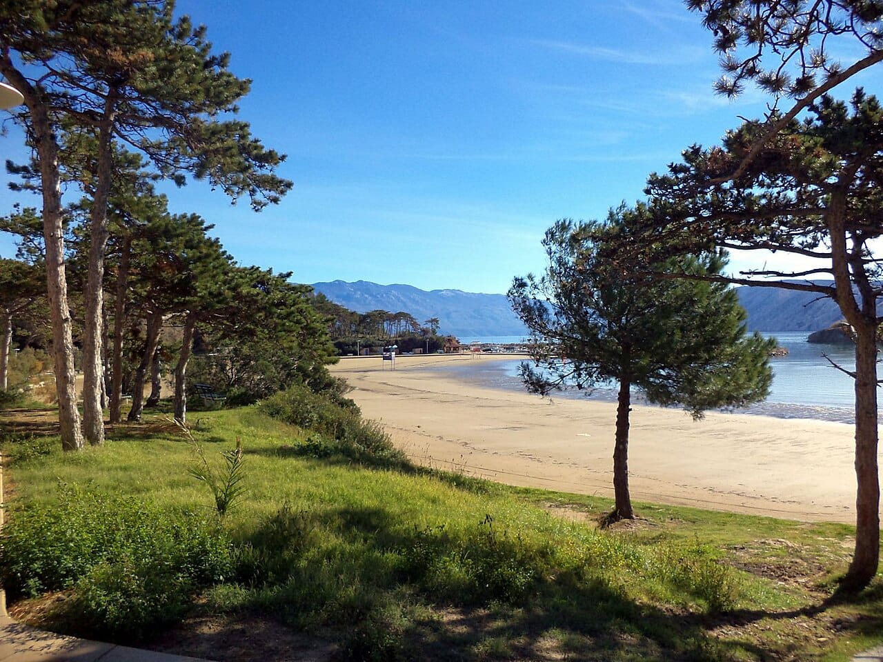 Paradise Beach (Rajska Plaža)