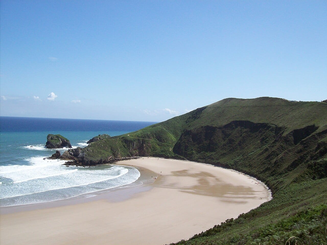 Playa de Gulpiyuri