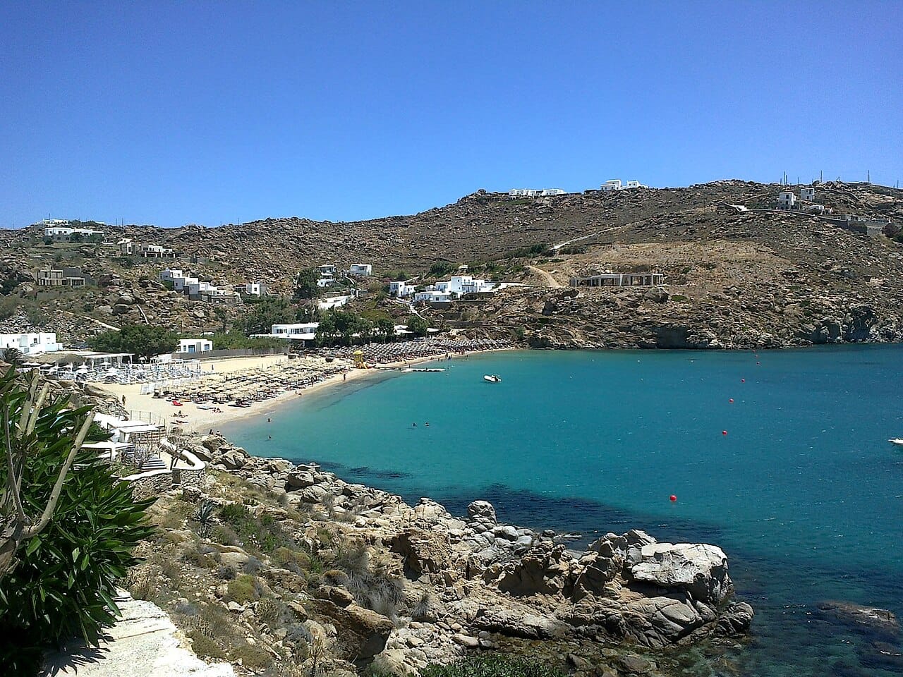 Super Paradise Beach